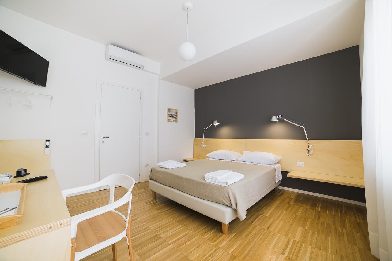 Bed and Breakfast Le Stanze Di Piazza Dei Martiri Nápoles Exterior foto